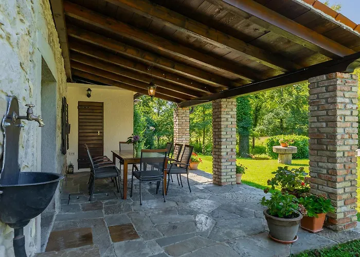 Villa Mulino Old Mill Crnica