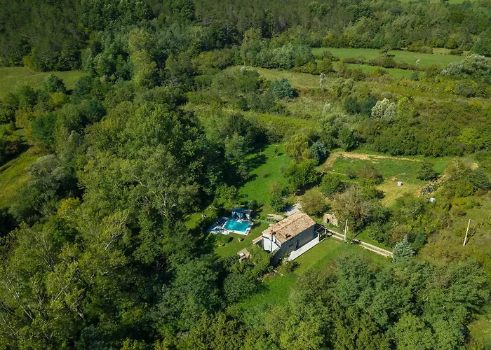 Villa Mulino Old Mill Crnica