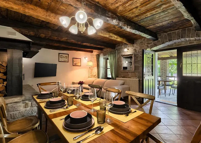 Villa Mulino Old Mill Crnica